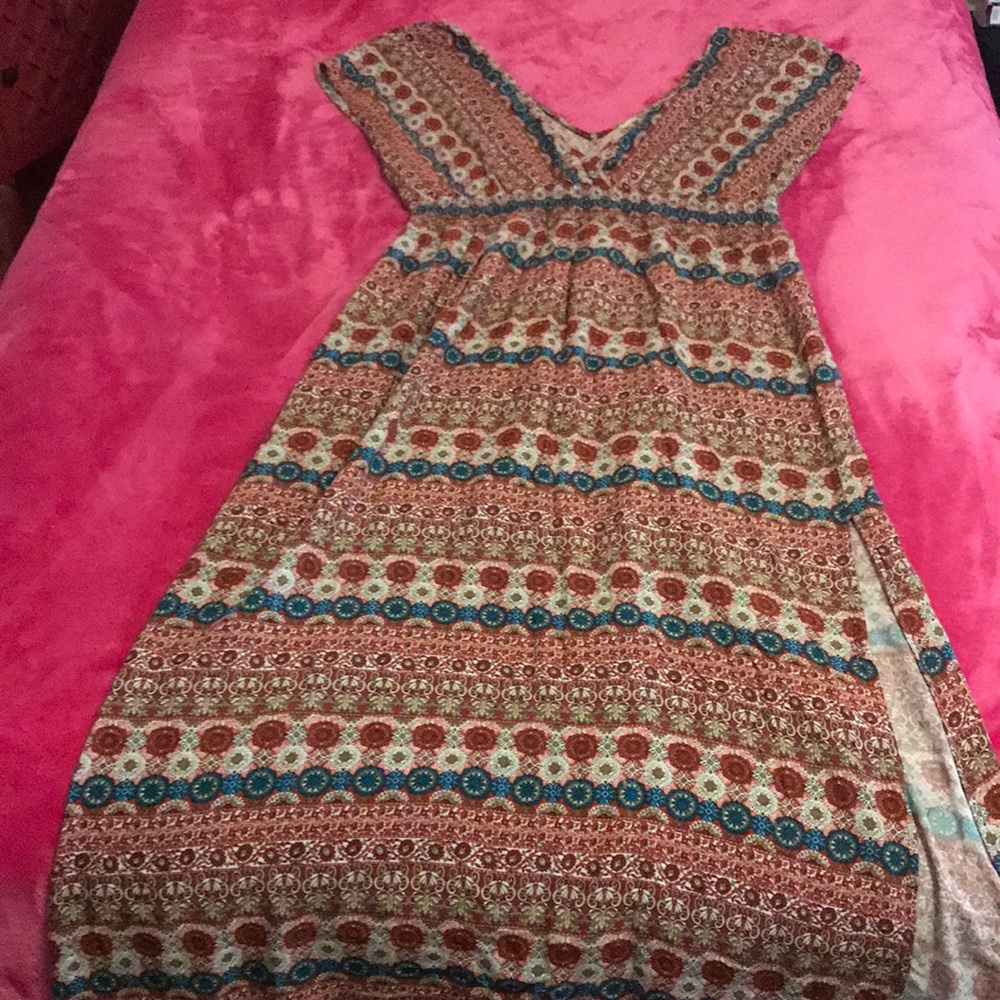 Beautiful Mexican inspired maxi dress w/ high slit